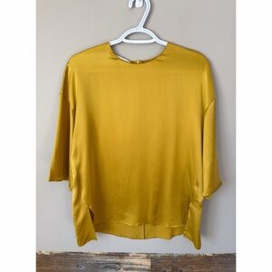 Vince 100% Silk Short Sleeve Top